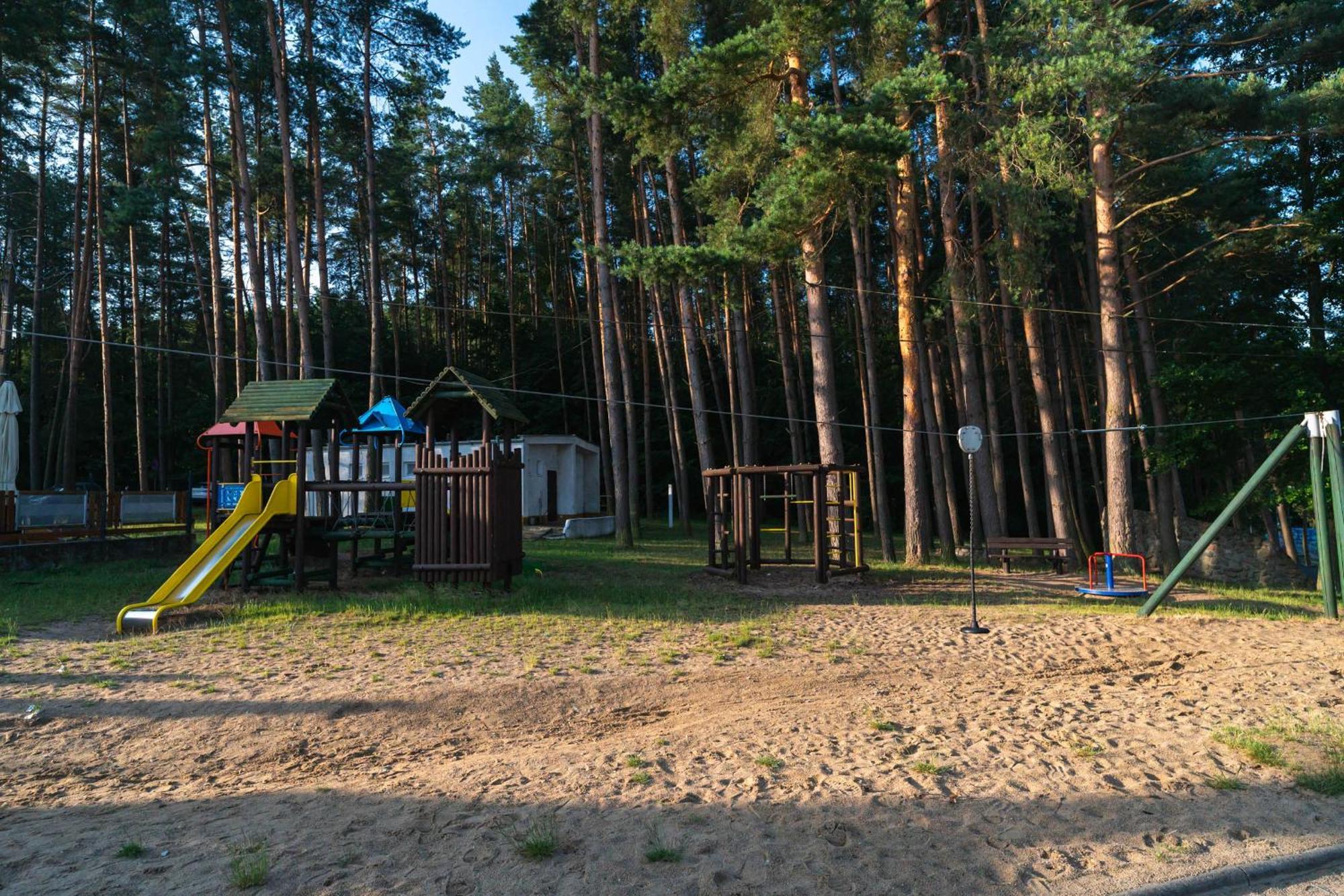 Domek Nad Jeziorem Кретовини Екстериор снимка